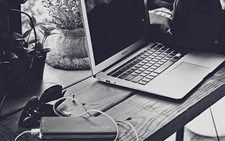 LPL赛事整活：先别管赢不赢，就说来没来吧