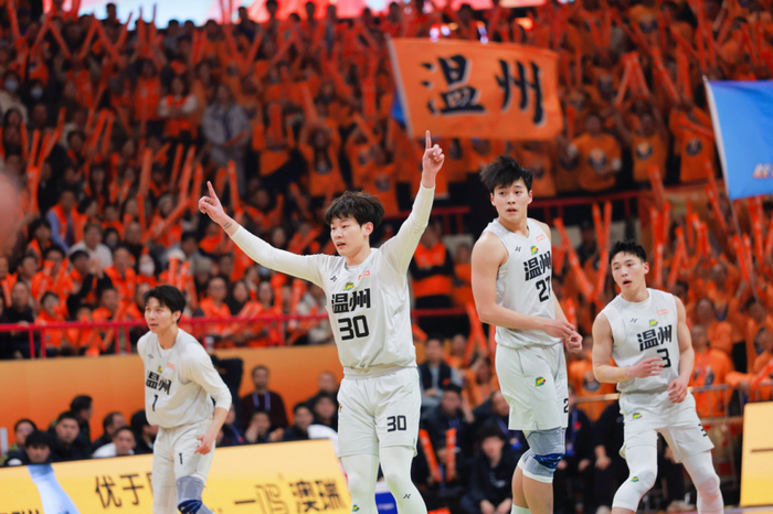 开云-一场球赛带火一座城！让赛事“流量”转化为城市“能量”|温州|篮球|温州联队|苍南|体育_新浪新闻